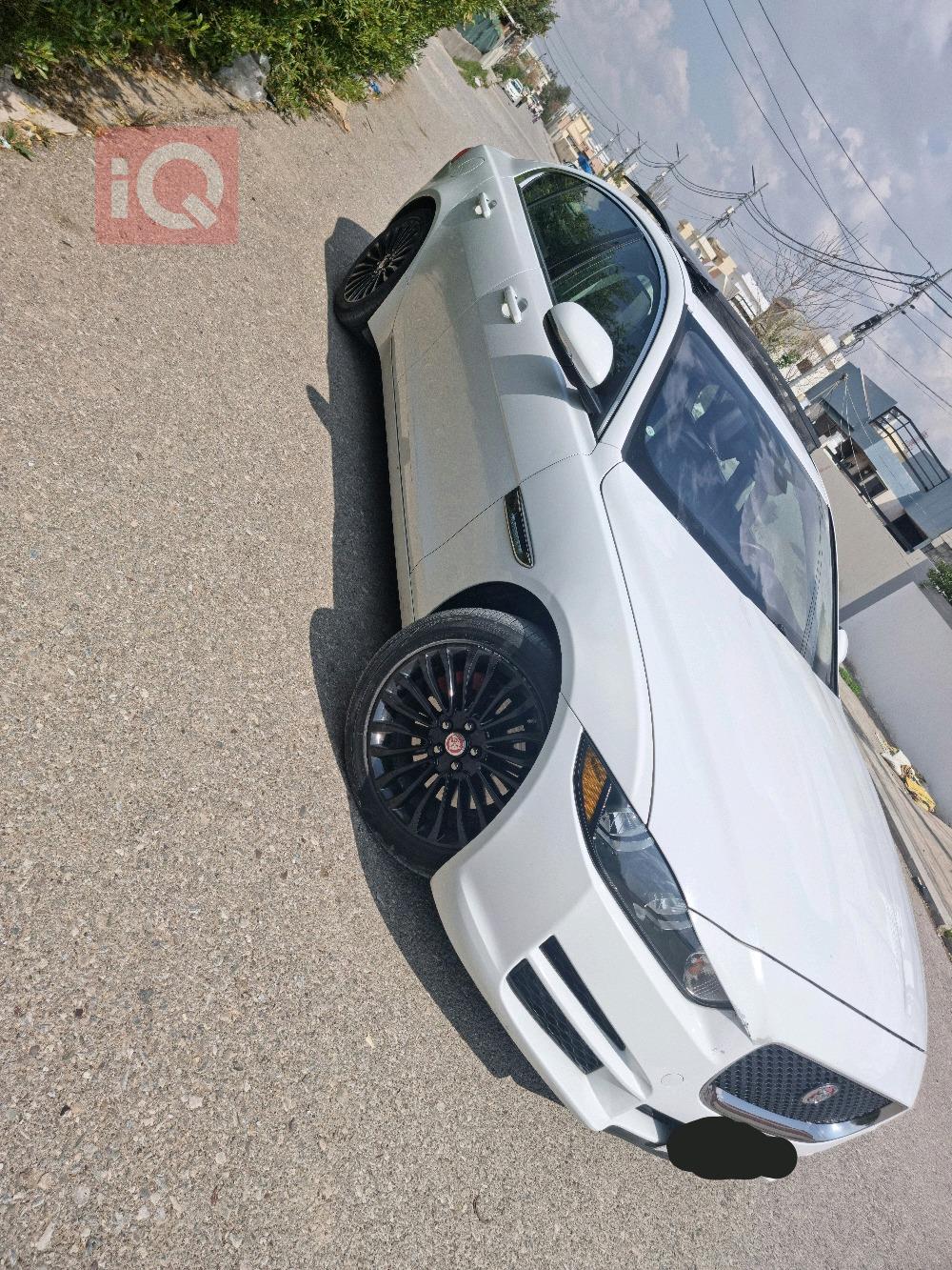 جاگوار XE